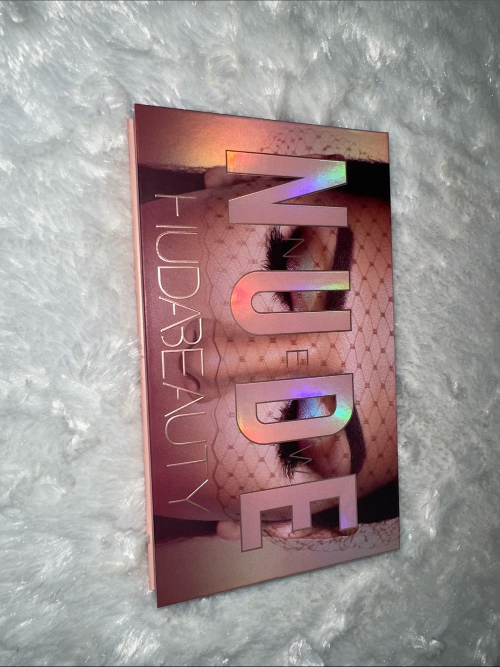 HUDA BEAUTY NEW NUDES Eyeshadow Palette - Rose Tone Holographic Cover